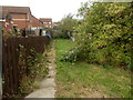 Footpath between Low Croft and Allotments in S71 4AT