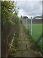 Path behind Limeylands Crescent, Ormiston in EH35 5AE