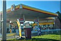 Fradley and Streethay : Shell Petrol Station in WS13 8FX