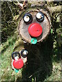 Addurnad ochr heol ger Allt Dolgafros / Roadside decoration by Dolgafros Wood in SA32 7JL