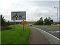Motherwell Road (B7066) approaching roundabout in ML1 4BZ