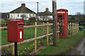 Postbox and former telephone kiosk, Woodlands in BH21 8YB