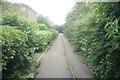 Path towards Moor's Walk, Panshanger in AL7 2HQ