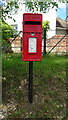 Elizabeth II postbox on Beech Hill Road, Beech Hill in Beech Hill