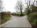 Cyffordd o heolydd bach / A junction of minor roads in SA31 2AR