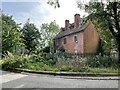 Derelict House near Reading Green Park railway station in RG2 6AT