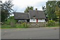 Thatched cottage on Sandy Road in SG19 2JT