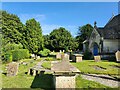 St. Andrew, Heddington: churchyard (a) in SN11 0QB