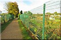 Footpath by the allotments in NN15 6WD