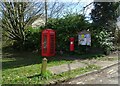 K6 telephone box and George V postbox on High Road, Chipstead in CR5 3QR