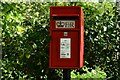 Colne Engaine: Postbox in CO6 2JQ