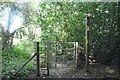 Footpath through kissing gate in TN14 7NZ