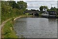 Approaching Stoke Hammond Lock from the north in MK17 9BN