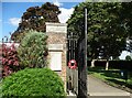 Entrance to Hungerford Memorial Gardens in RG17 0DB