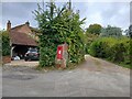 Mount Road postbox in RG20 9PR