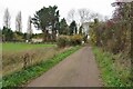 Footpath approaching Hoskin's Barn in OX18 2EW