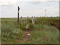 A public footpath to Paglesham Creek in SS4 2EX