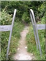 Footpath - Naburn Approach, Whinmoor in LS14 2EG