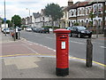 Earlsfield Road / Cargill Road, SW18 in SW18 3EX